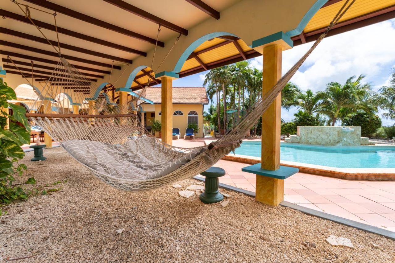 Goood Resort Kralendijk  Bagian luar foto